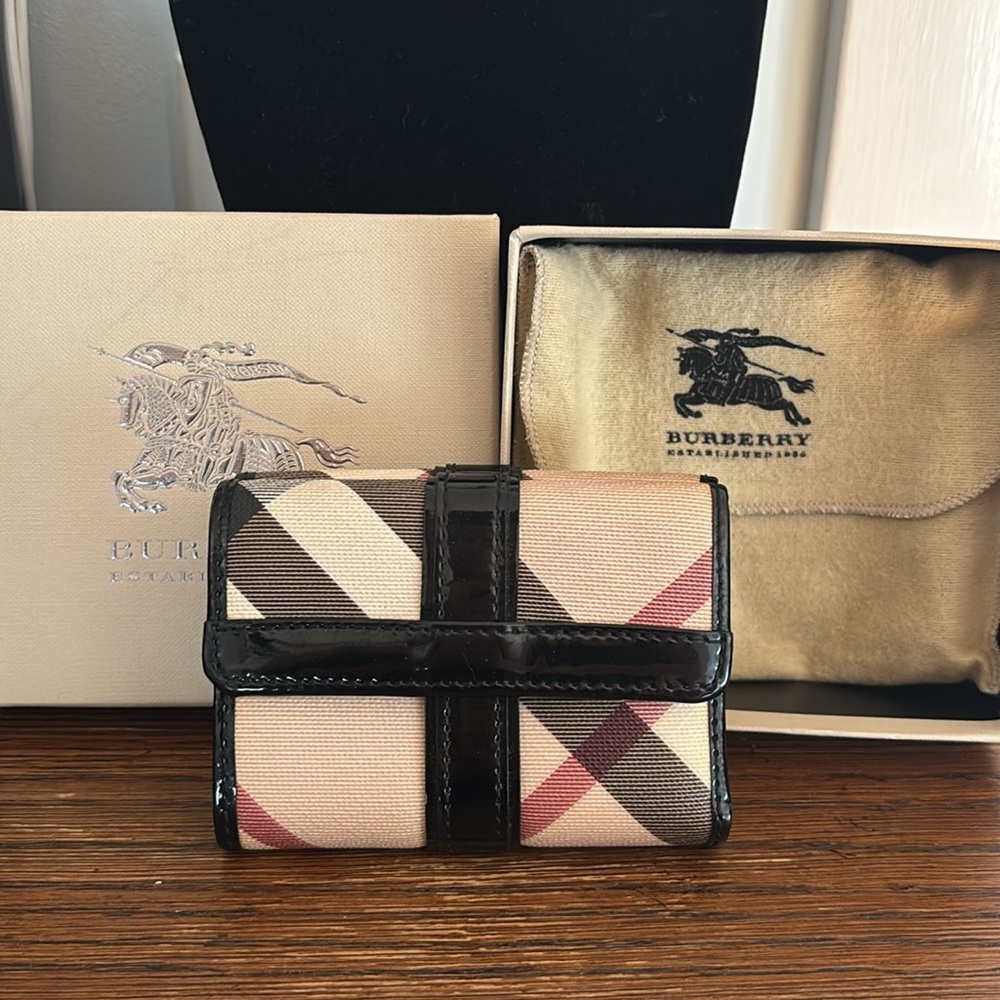 Burberry Nova Check Compact Wallet Full Inclusion- EUC